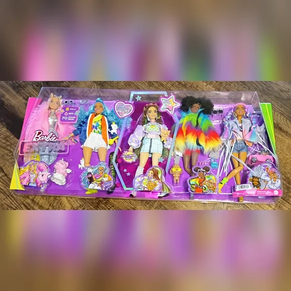Barbie Extra Fashion Dolls 5-Pack 6 Pets & 70 Styling Pieces Clothes Accessories - Picture 11 of 11